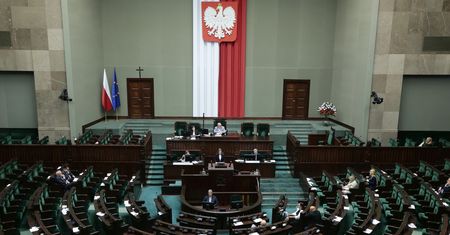 Sprawdzian z WOS-u. Każdy Polak musi to wiedzieć!