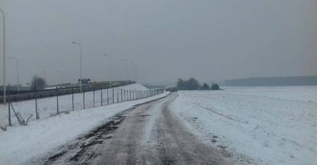 Tajemnicze pakunki na ogrodzeniu S12. Obwodnica Lublina zablokowana