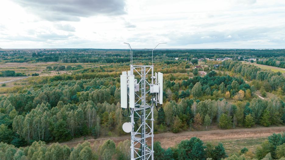 tower, rural, communication, telecom, antenna, wireless, signal, sky, countryside, field, technology, cloud, broadcast, industry, outdoor, mobile, mast, base station, infrastructure, steel, high, rural area, telecommunication, transmission, metal, telecom tower, landscape, network, tower mast