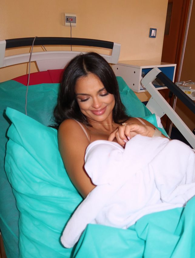 Klaudia El Dursi z córką