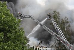 Pożar hali ze sztucznymi skórami w Sulejówku. Zbadano już powietrze