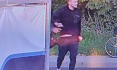 Kopnął rowerzystę. Policja szuka sprawcy