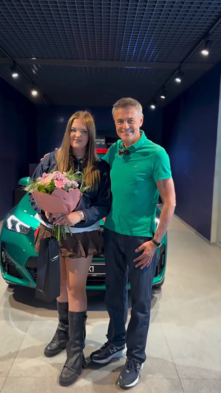 Córka Krzysztofa Hołowczyca dostała BMW na swoje 18. urodziny