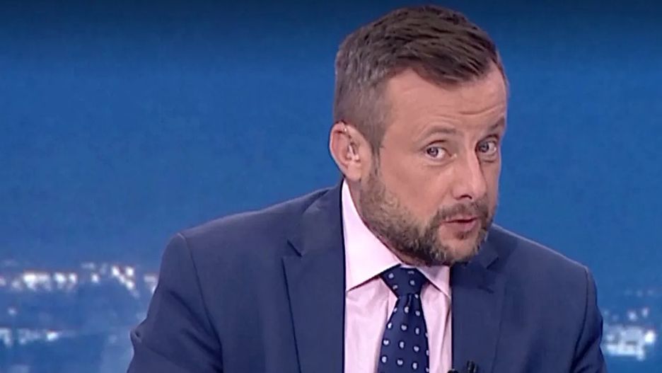 Adrian Klarenbach pozostaje w TVP Info