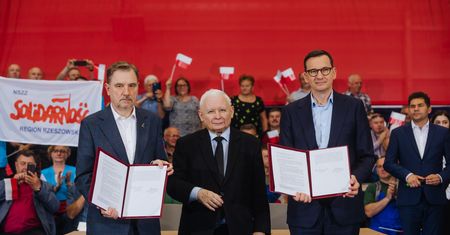 Miały być podwyżki, są nagrody. "Ochłap plus"