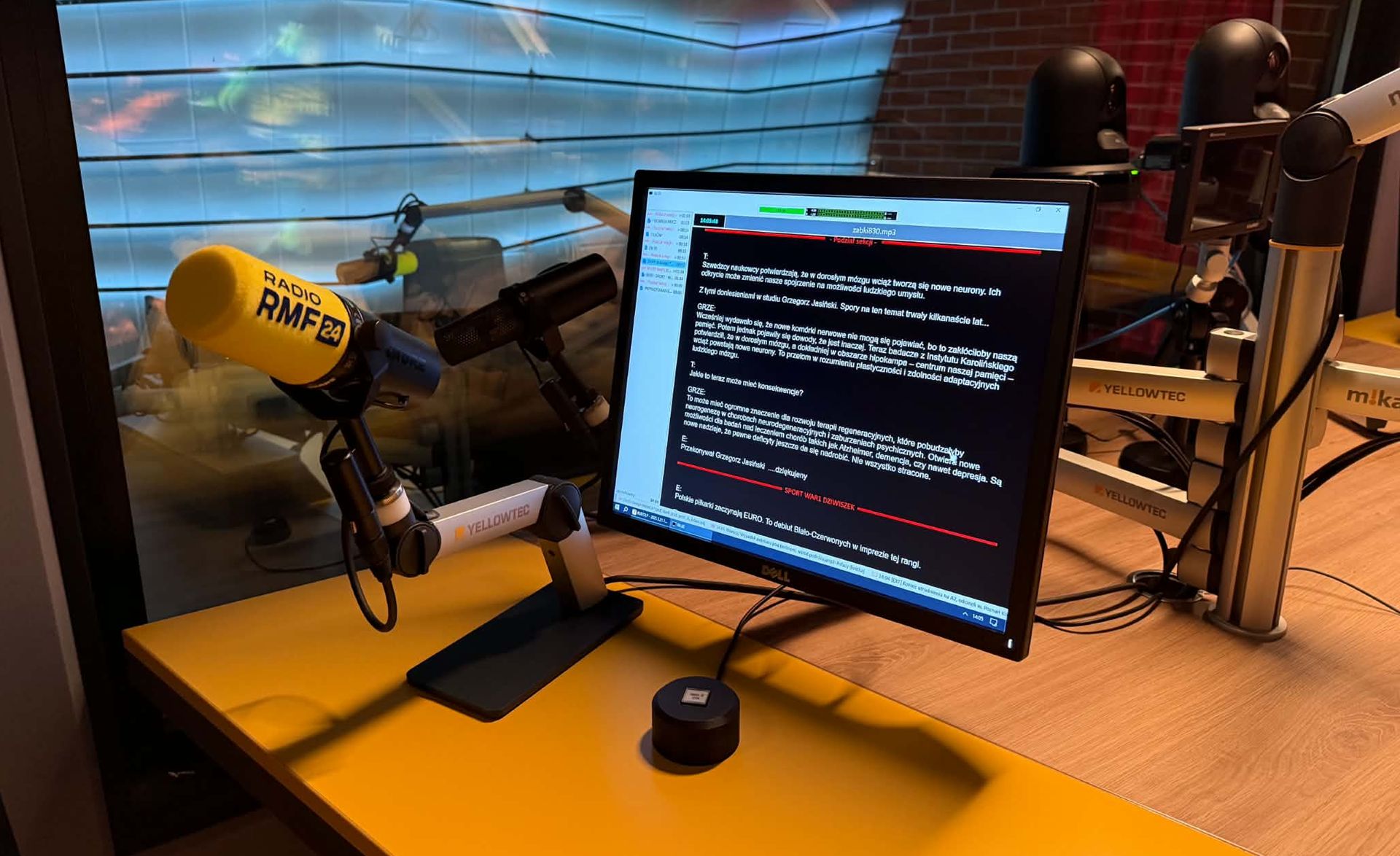 RMF24 i Dewuradio z koncesjami. Stacje mogą zasili