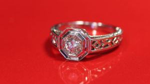 Dziurawe diamenty z laboratorium 1