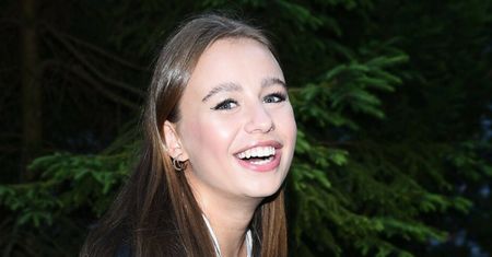 18-letnia Oliwia Bieniuk ogłasza: "Lubię sobie czasem zaimprezować". Tata wie?