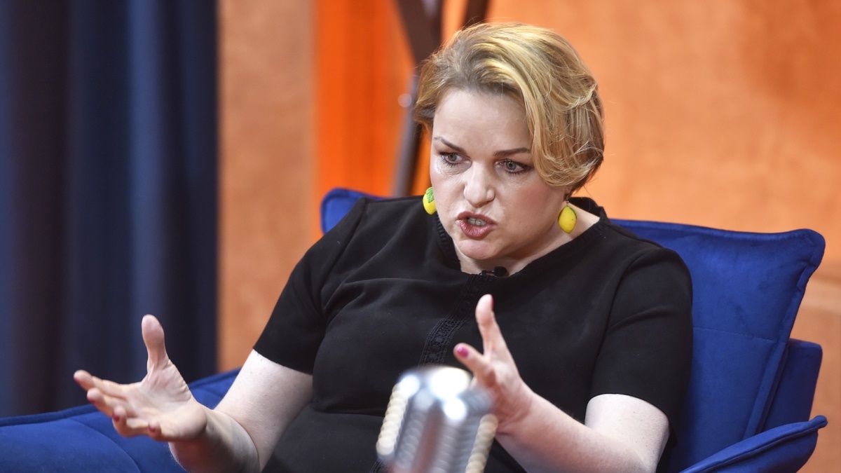 Irena Kamińska-Radomska "podpadła" Katarzynie Bosackiej, która postanowiła obśmiać jej rady dotyczące dobrych manier