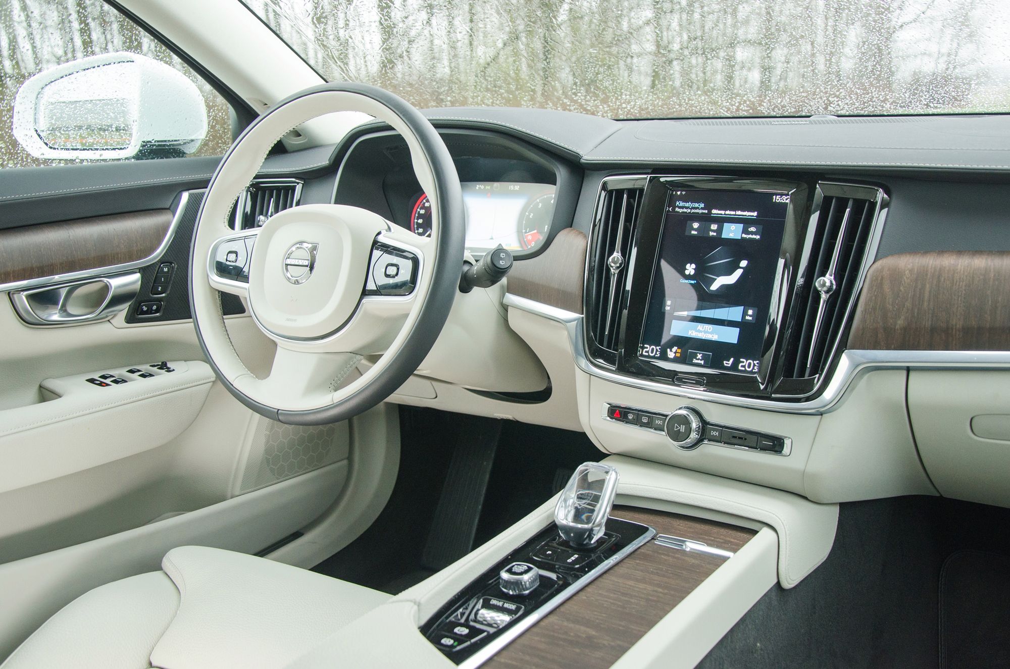 Volvo V90