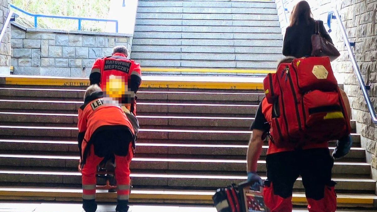 Akcja ratunkowa na stacji metra Służew w Warszawie