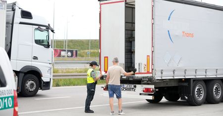 Miał wwieźć do Polski 3 tys. ton odpadów. Włoch z 218 zarzutami