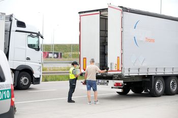 Miał wwieźć do Polski 3 tys. ton odpadów. Włoch z 218 zarzutami