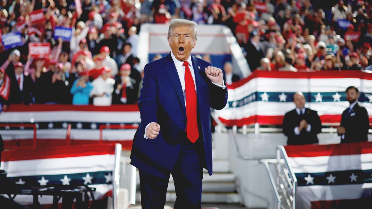 Chaos nieodłącznym elementem polityki Trumpa. "Monarszy sposób myślenia"