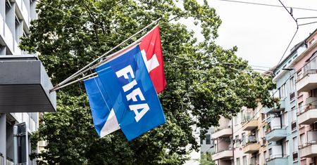 Kontrowersyjny pomysł FIFA. "To nie są towary na handel"