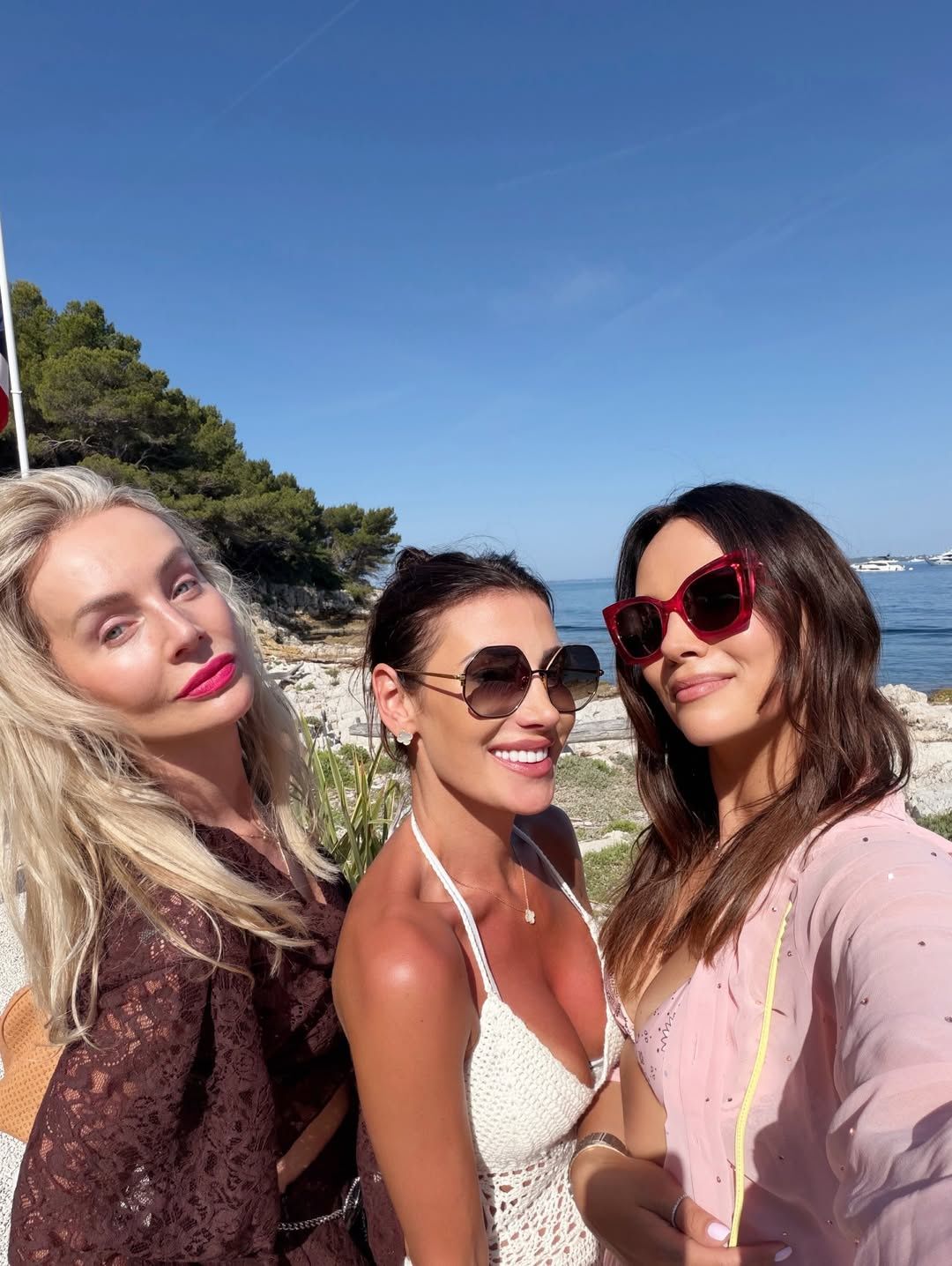 Paulina Krupińska z koleżankami na Lazurowym Wybrzeżu