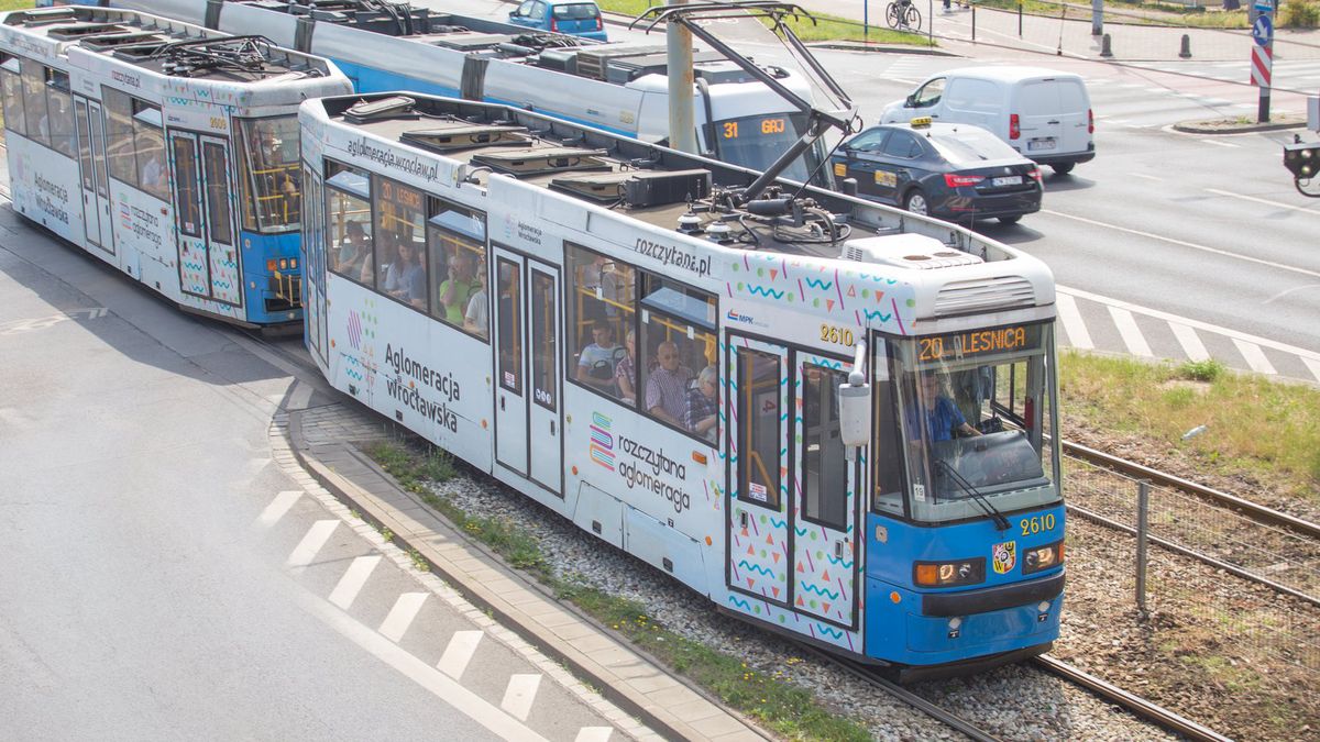 Wrocław. Tramwaj potrącił pieszą. Jest w stanie ciężkim