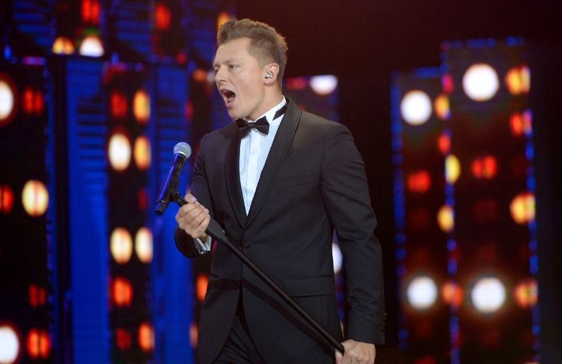 Rafał Brzozowski zachwala swoją piosenkę na Eurowizję