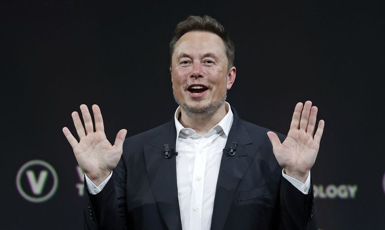 "Gdy śpię mniej niż sześć godzin, poziom bólu mózgu jest naprawdę spory" - przyznał Musk