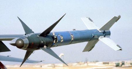 Pociski AIM-9 Sidewinder dla FA-50. Polska celowo zakupiła starocie