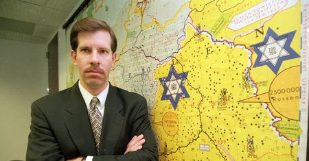 "Łowca nazistów" będzie ścigał Rosjan. Zbada zbrodnie w Ukrainie