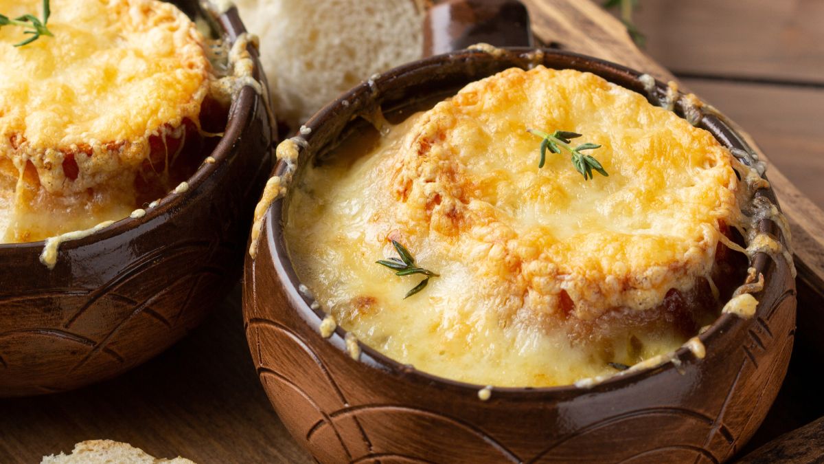 Zupa cebulowa cieszy się ogromną popularnością