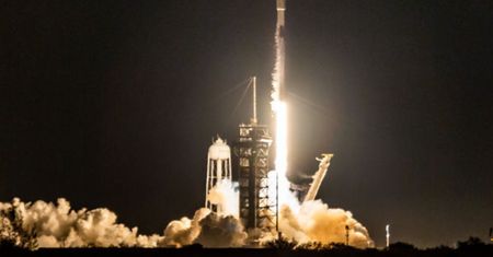 Problemy rakiety Falcon 9, SpaceX odwołało lot. Podano powód