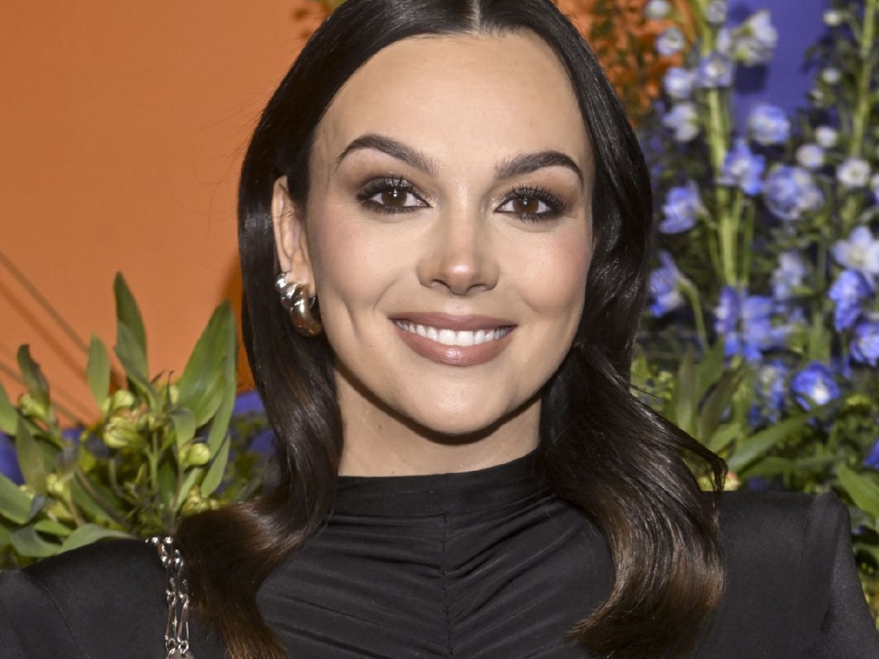 Klasa sama w sobie. Stanęła na ściance w małej czarnej