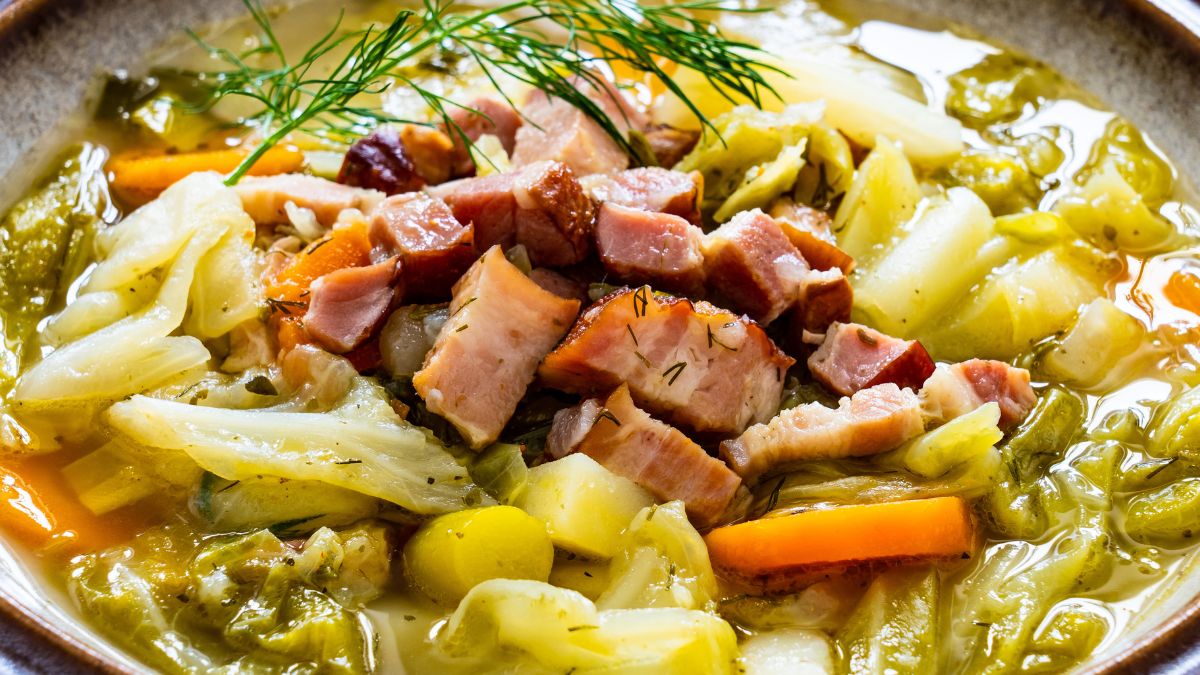 Kapuśniak zrobiony z kapusty pekińskiej