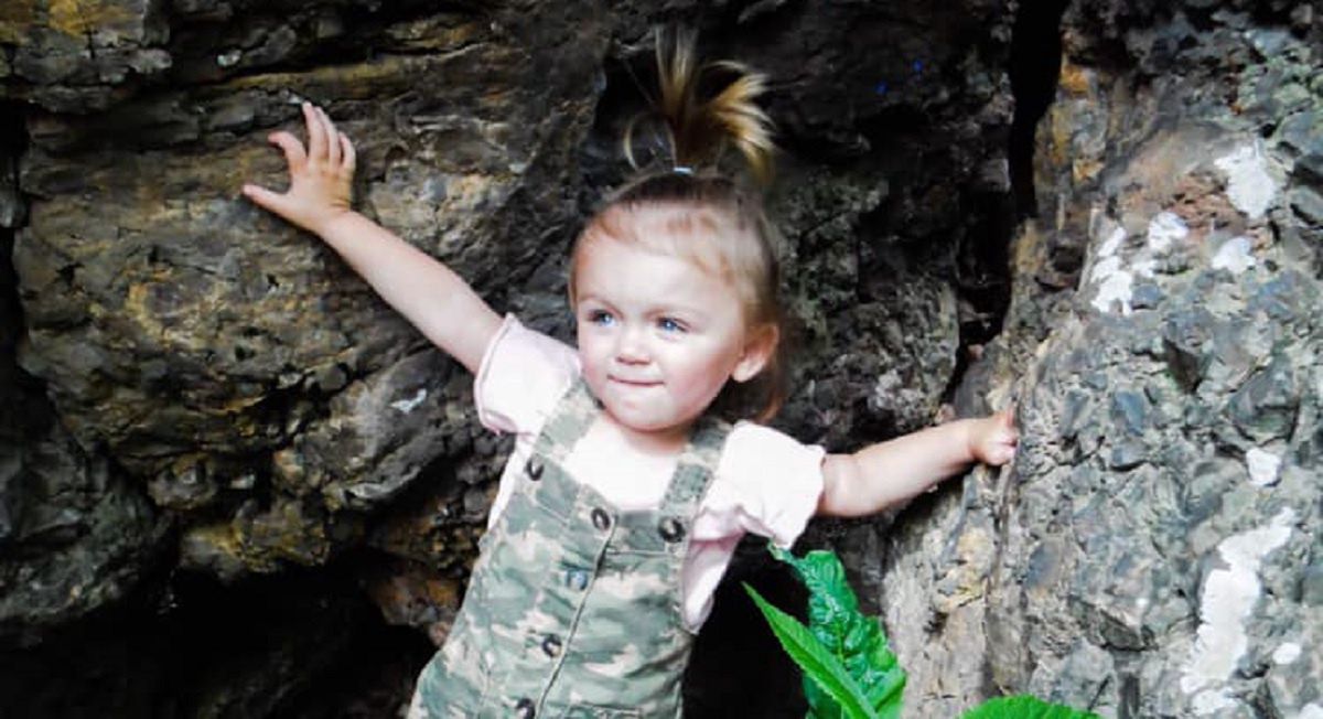 2-letnia Clesslyn Crawford była zakładniczką swojego ojca. Postrzelił ją policjant 