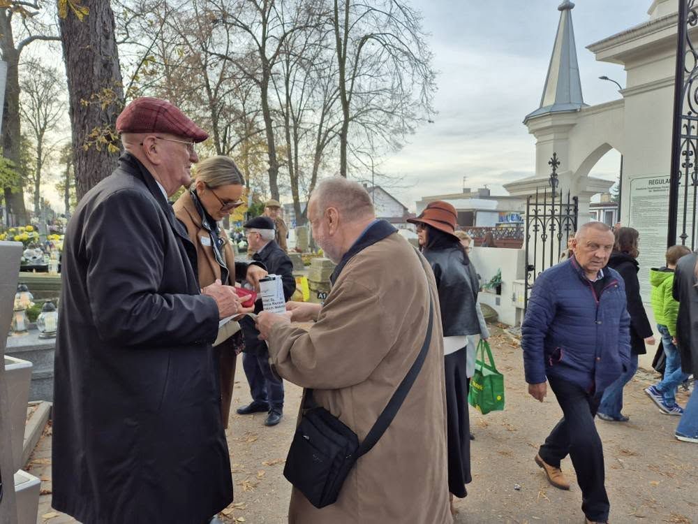 Konin: Ponad 11 tys. zł zebrano na renowację konińskich nagrobków