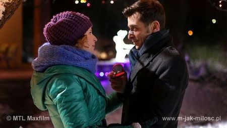 Szef uwiedzie Ewę? Bohaterów połączy namiętny pocałunek!