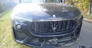 Nietrzeźwy i bez uprawnień zderzył  się z maserati.