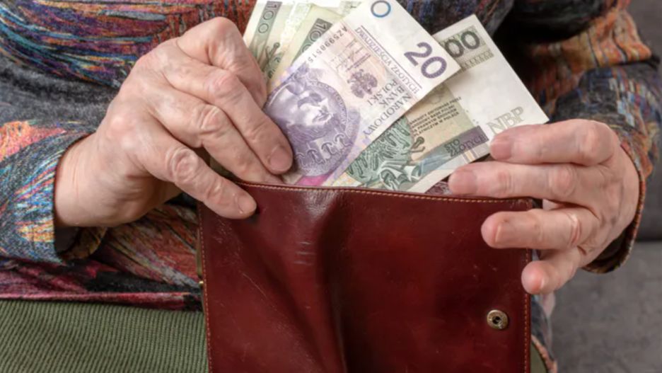 Część seniorów otrzyma w marcu trzy emerytury