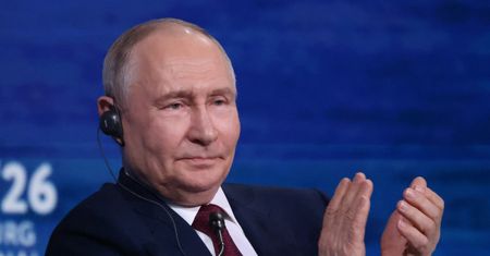 Firmy z kraju UE przewożą rosyjską ropę. Zarobiły miliardy. I robią to legalnie
