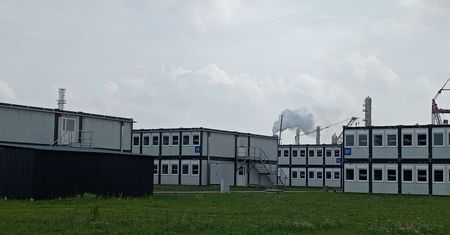 Inspekcja Pracy włącza się w głośną inwestycję Orlenu. Będzie punkt dla cudzoziemców