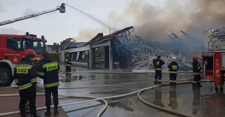 Pożar Lidla w Wadowicach. Supermarket spalił się niemal doszczętnie
