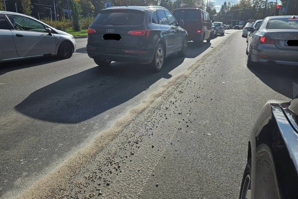 Rozsypane kamienie na al. Sikorskiego w Lublinie