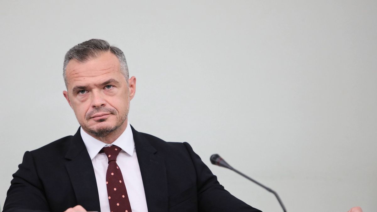 CBA zatrzymało kolejne 3 osoby w śledztwie w sprawie Sławomira Nowaka