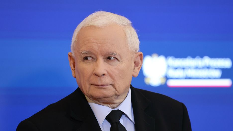Konferencja po posiedzeniu Komitetu ds. Bezpiecze?stwa Narodowego
Fot. Piotr Molecki/East News, Warszawa, 28.06.2023. KPRM. Konferencja prasowa po posiedzeniu Komitetu Rady Ministrow do spraw Bezpieczenstwa Narodowego i Spraw Obronnych, z udzialem wicepremiera Jaroslawa Kaczynskiego (n/z) oraz ministra obrony narodowej Mariusza Blaszczaka.
Piotr Molecki