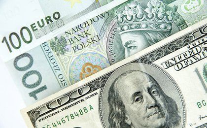 Dolar już droższy od franka. Kurs rośnie siódmy dzień z rzędu