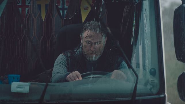 Kadr z filmu firmy Adar, który podbił polski internet