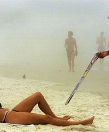 Chodzę po plaży, sprzedaję co się ludziom marzy