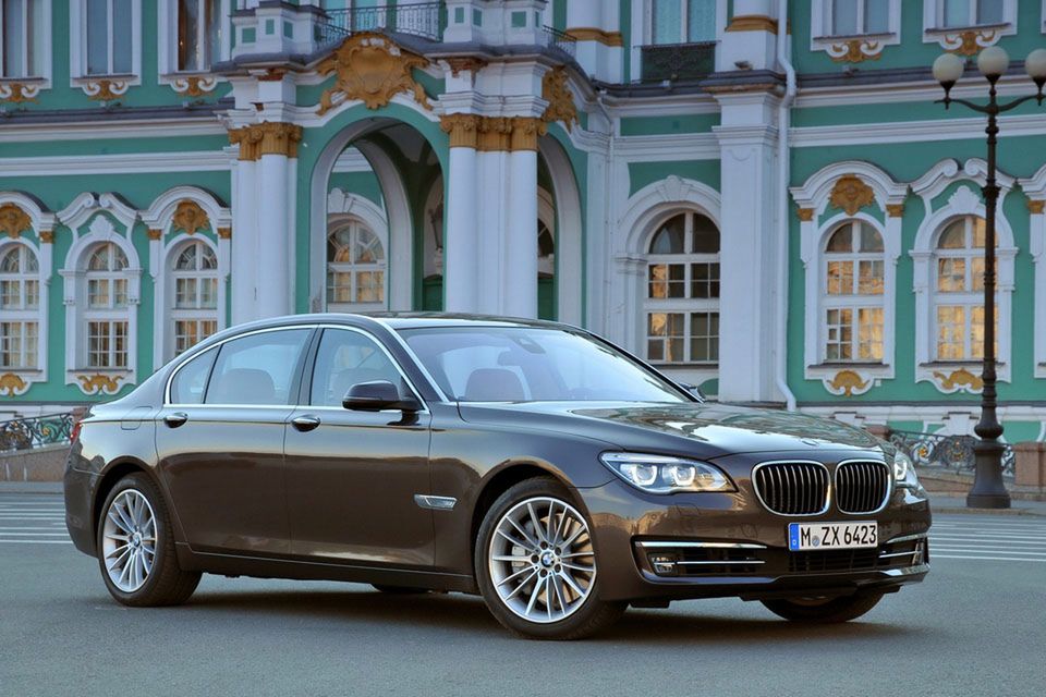BMW serii 7 na rok 2013 - megagaleria niemieckiego okrętu flagowego 80