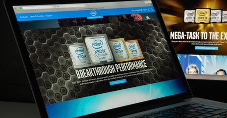 Intel musi wycofać ze sklepów nowy procesor. Otrzymał zbyt słabe chłodzenie w zestawie