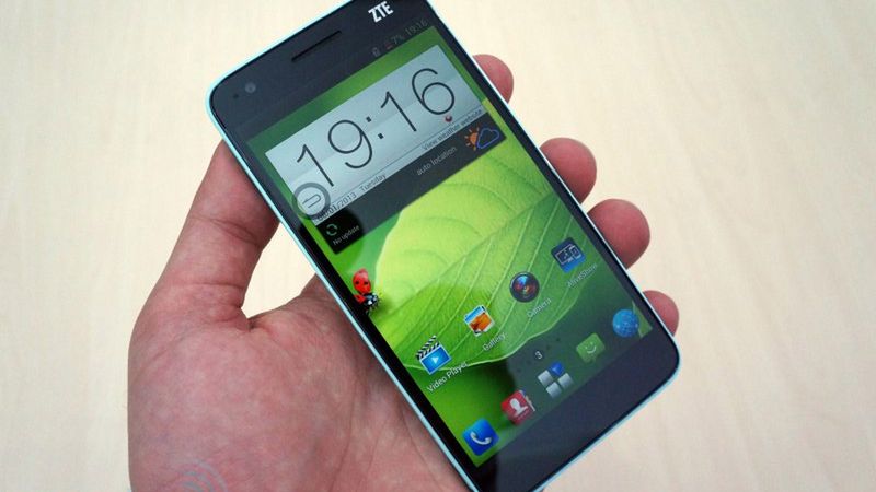 Grand S, czyli 5 cali z Full HD marki ZTE. Ma niestety wielką wadę 1