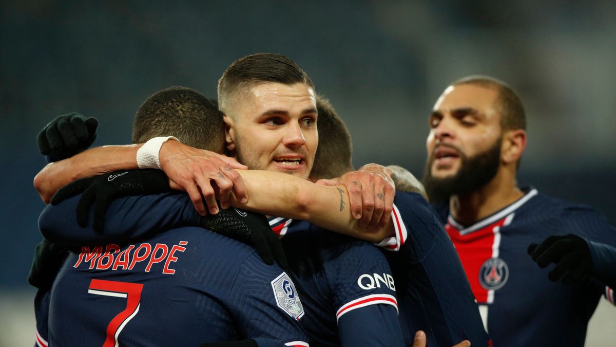 PAP/EPA / YOAN VALAT / Na zdjęciu: piłkarze Paris Saint-Germain