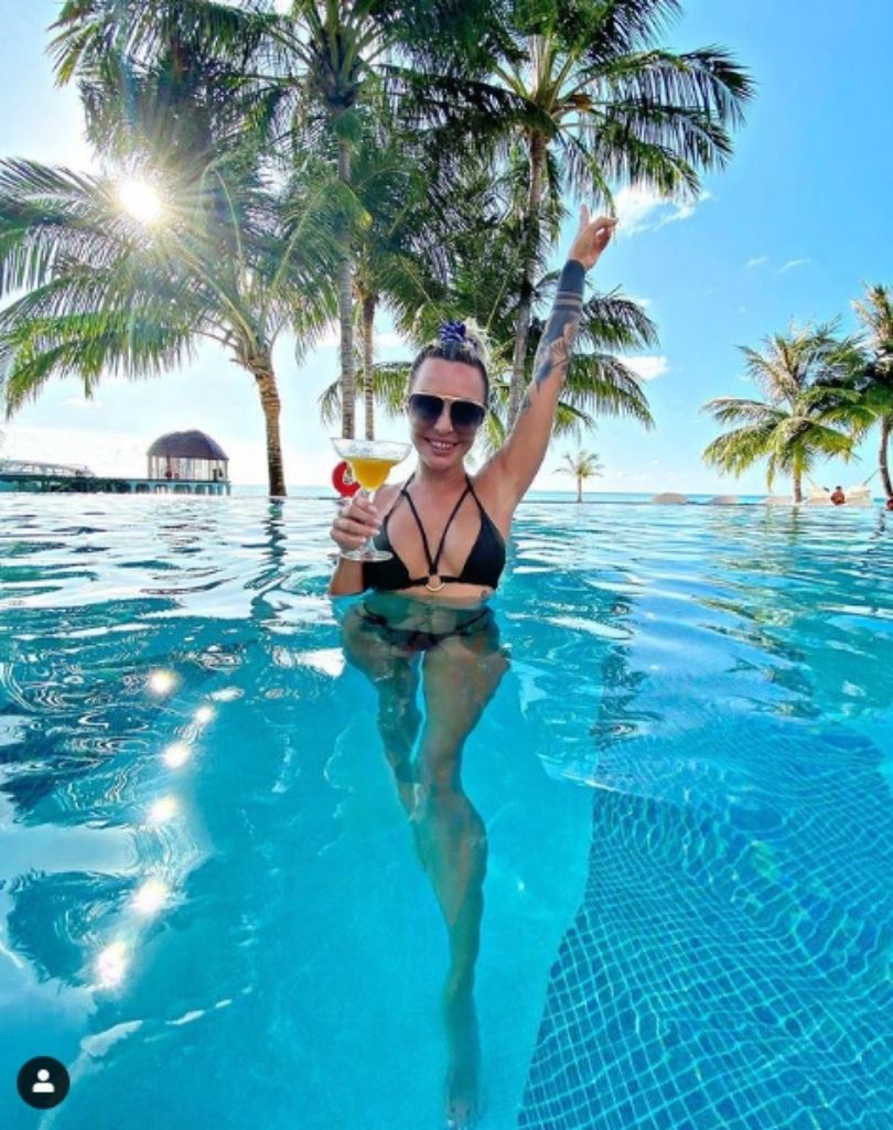 Blanka Lipińska zachwala kuse bikini projektu Michele Morrone