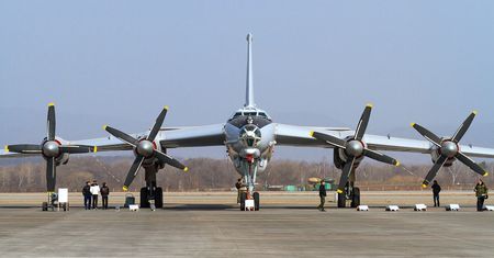 Ukraina wyśmiała Rosjan. Tak siły Putina "opancerzyły" samolot Tu-95