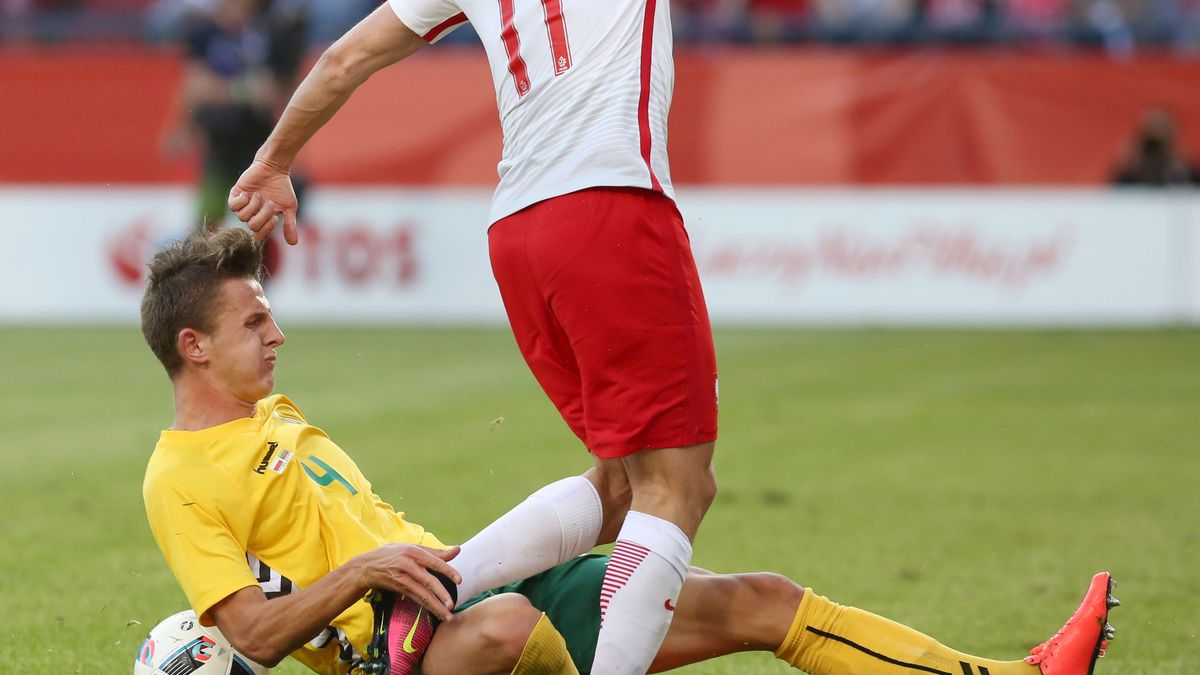 Kamil Grosicki doznaje kontuzji w meczu z Litwą